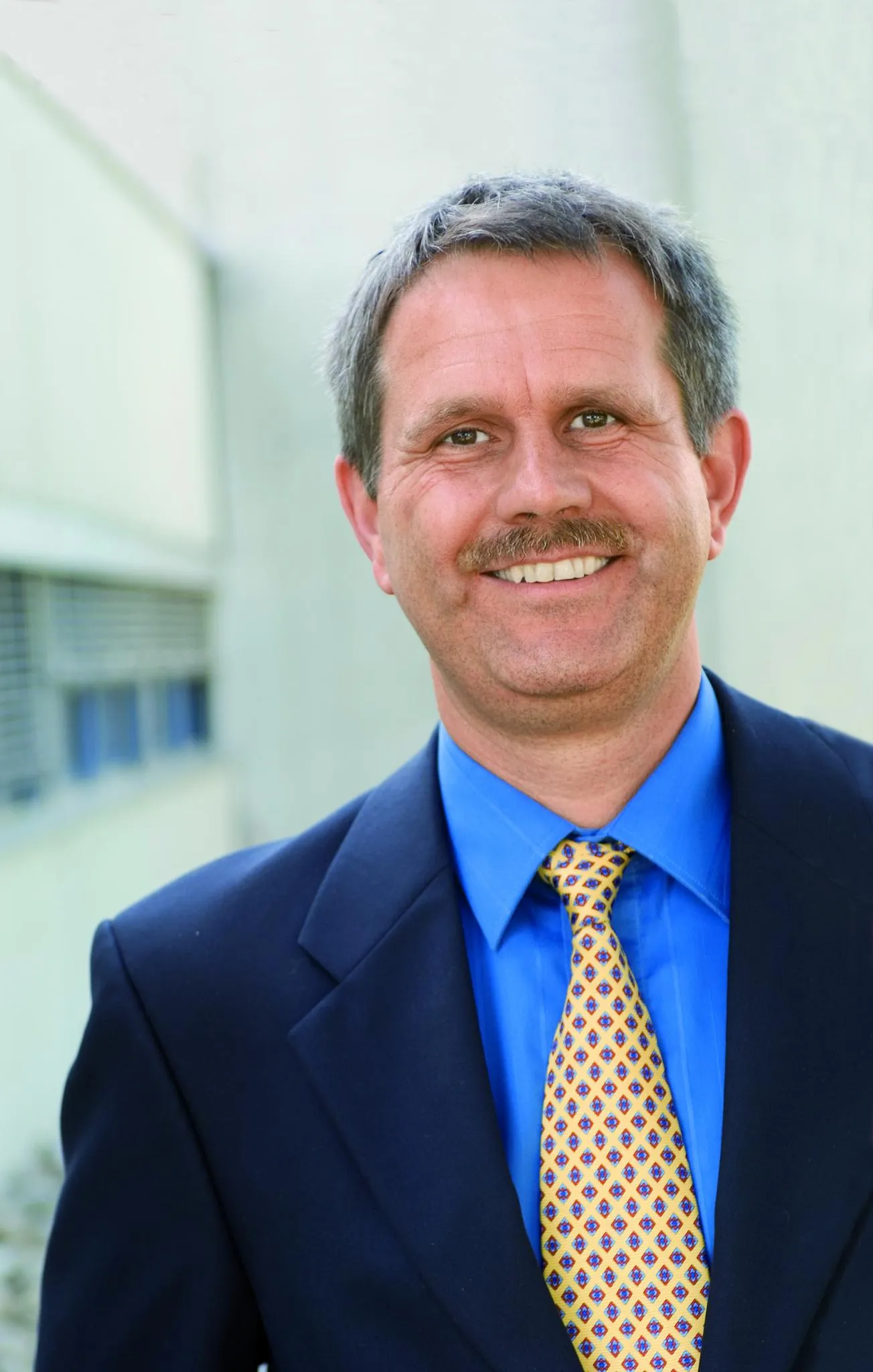 Dr. Erich Metzger